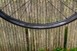 First Ride: Fulcrum’s Metal Carbon Trail Wheels are Made of Carbon, Not Metal