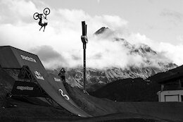 Video: ‘Riders of the Storm’ – Official 26-Minute Swatch Nines Documentary