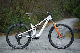 First Ride: Commencal Tempo Power – A Fan Favorite Goes Electric