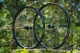Review: FSA Gradient i30 Carbon Wheels – Stiff & Strong