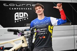 Aon Racing Announces Support of Vid Persak for the 2025 Enduro World Cup Season