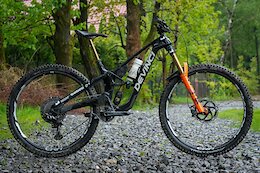 Bike Check: Elly Hoskin’s Bielsko-Biała EDR-Winning Devinci Spartan HP