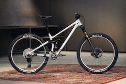 RAAW Launches Fox Podium-Equipped Madonna Build Kit