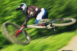 Video: Raw DH Bike Shredding in Schladming with Trek Factory Racing