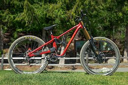 Bike Check: Georgia Astle’s Devinci Chainsaw