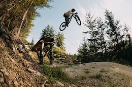Video: Ondra Slez Showcases Effortless Freeride Style in ‘Play’