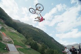 Video: Dawid Godziek’s World First Cashroll Windshield Wiper