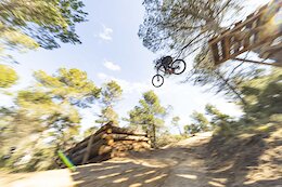 SR Suntour Rux World Tour 2025 Visits La Fenasosa Bike Park in Spain