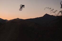 Peripheral Vision: 20 Must-Watch Videos From Outside the World of MTB – November 2025