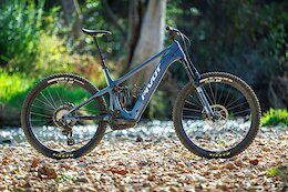 Review: Pivot Shuttle AM – The Electrified Bump Muncher