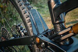 The Solo Ronin V2: An Over-the-Top Multi-Material Enduro Bike