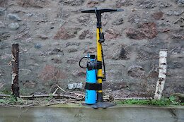 Pinkbike Poll: How Do You Inflate Your Tires?