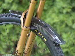 VisionVelo’s Carbon Fiber Mudguard Costs More Than a Premium Tire