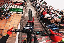 Video: Felipe Agurto’s Flat Out POV from the 2026 Downtown Extremo Manizales Urban DH Race