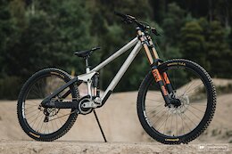 Bike Check: The Winning Combination – Asa Vermette’s Frameworks DH