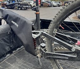 A Peek at Arid Cycles’ Carbon Prototype Enduro Bike