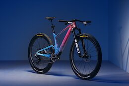 Nino Schurter’s Hand-Painted Scott Spark RC Will Be Donated to Charity