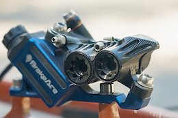 Review: Hope Tech 4 V4 Brakes – Strong and Sensitive