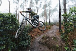 Video: Josh Gleave Rips UK Trails on the Teewing Flux