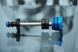 The Ride 886 TopHat Adds a Two-Stage Air Spring to Fox Forks – Taipei Cycle Show 2026