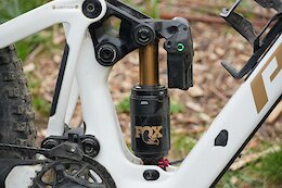 First Ride: Fox Brings Live Valve to Gravity With Float X2 Neo Shock