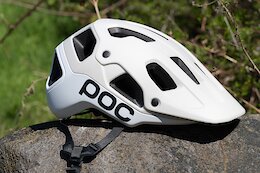 Check Out: POC’s Modular Helmet, Stashed’s SpaceRail System, & Ergon’s New GDH Grips