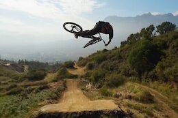 Video: Big Air Academy Winners Harry Gascoyne & Ihan Patino Take On Darkfest