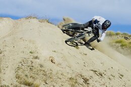 Video: Laurie Greenland Smashes Queenstown Laps on an Iron Horse Sunday