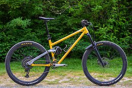 Review: Sour Bicycles Double Choc – Exotic Normal