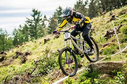 Video: Joe Barnes Restores a Legendary Iron Horse Sunday for a Retro DH Showdown