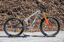 Bike Check: Anna Newkirk’s Size Small Frameworks DH