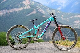 Bike Check: Oisin O’Callaghan’s Trek Session Prototype