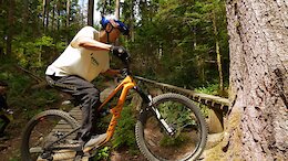 Video: Tomomi Nishikubo and Remy Metailler Ride North Shore Skinnies
