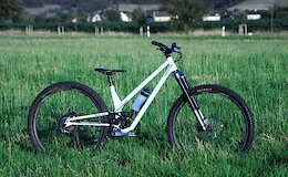 Built Not Bought: André Plarre’s Balfa BB7 Inspired Trail Bike