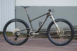 Bike Check: Dangerholm’s Sub-20-Pound Scott Spark RC