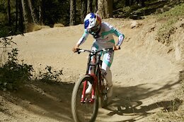 Video: Evie Richards & Ollie Davis Swap Their XC & DH Bikes