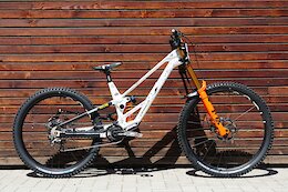Bike Check: Oliver Zwar’s Heavily Customized Orbea Rallon DH – 2026 Val Di Sole DH World Champs
