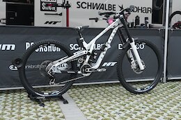 Bike Check: Myriam Nicole’s Commencal Supreme DH – 2026 Val di Sole DH World Championships