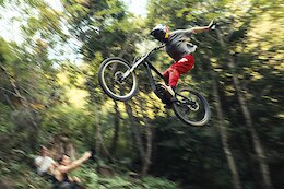 Thomas Genon Prepares for Red Bull Rampage at the 2026 Tour des Niares