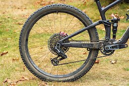 Review: Fulcrum’s Metal Carbon Wheels are Quiet, Fast, and Fuss-Free