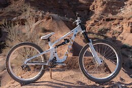 The 12 Women's Bikes of Red Bull Rampage 2026 - Vo