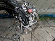 avid bb7 disc brakes. 160mm rotors