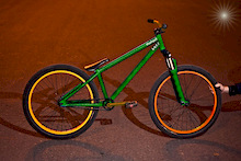 i was bored so i screwed around with it.
not my bike, photoshop-type thing
