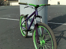09 NS Suburban done painting it finally. I did a wannabe foggy effect with the purple, Its suposed to look like that. black, purple, blue then purple on the frame. black purple, white, then purple on the fork.