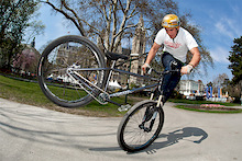 Dirt jump weekend in Vienna. Footjam in spare time.
dartmoor-bikes.com