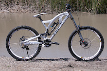 Prototype Foes DH Bike and New AMX Hardtail Video Bike Check - Sea Otter 2010