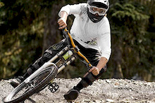 Evan Schwartz on Devinci for 2 more years!