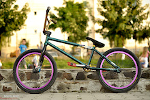 Federal Notorious 21,15" 2008, Federal 20/20 bars, Federal pivotal seat, Proper rims, WTP Supreme front hub, Eastern Birectional rear hub, Fit plastic pedals, Fit flow stock cranks.