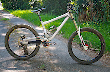 commencal supreme dh v2 2011