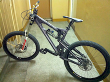 My Bike for 2011 season. Santa Cruz VP Free, Boxxer Wc, Hope M4, DHX 5 ti, Saint, Answer pro taper...Waiting for new wheels and some other stuff.
